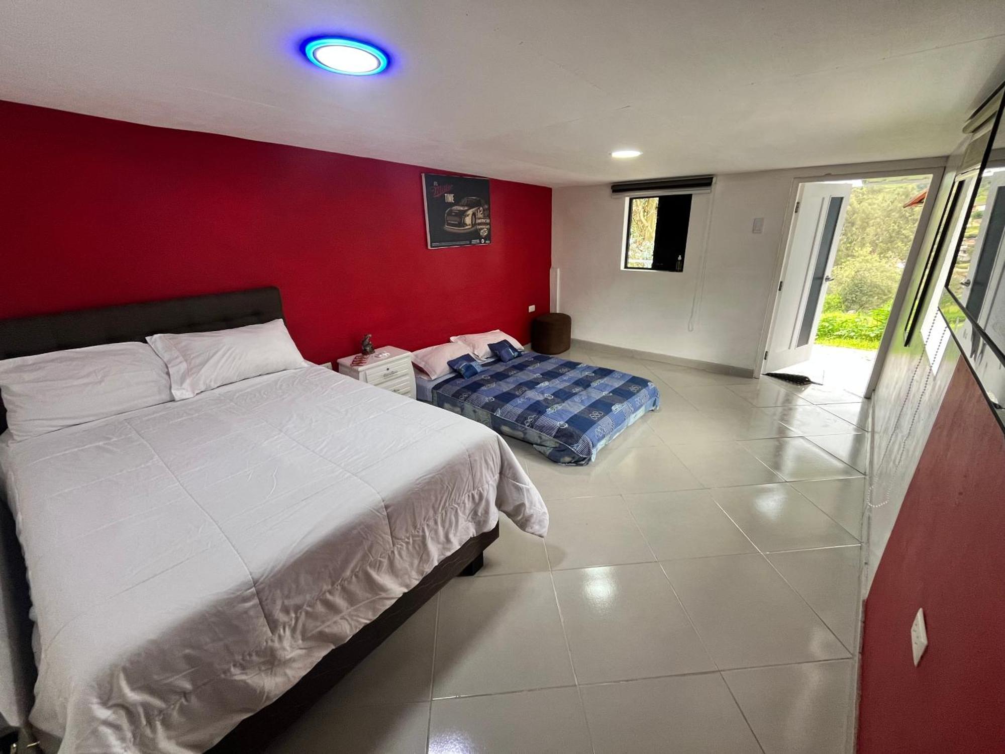 Paltalodge Guaranda Exteriér fotografie